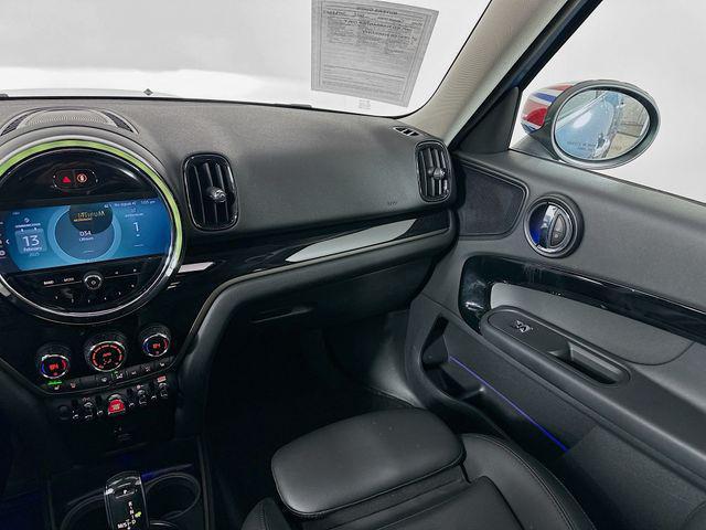 Photo of 2022 Island Blue Metallic MINI Countryman