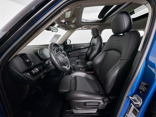 Photo of 2022 Island Blue Metallic MINI Countryman