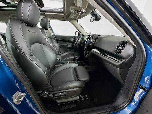 Photo of 2022 Island Blue Metallic MINI Countryman