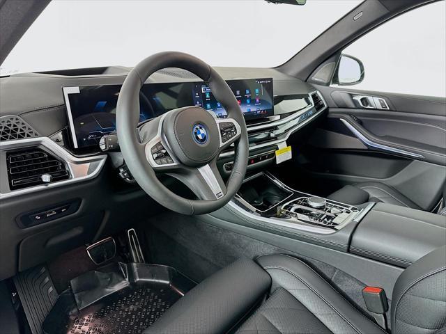 Photo of 2026 Skyscraper Grey Metallic BMW X5 PHEV