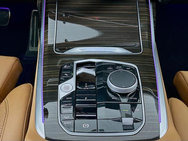 Photo of 2023 Black Sapphire Metallic BMW X7