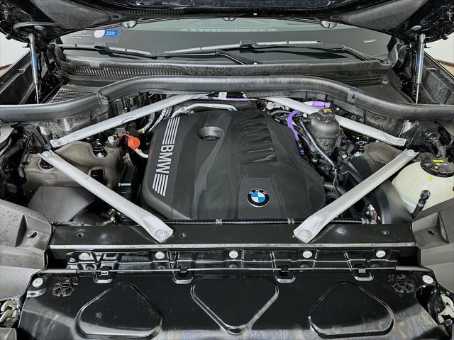 Photo of 2023 Black Sapphire Metallic BMW X7
