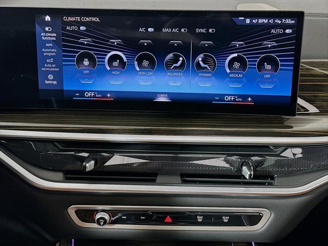 Photo of 2023 Black Sapphire Metallic BMW X7