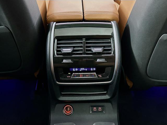 Photo of 2023 Black Sapphire Metallic BMW X7