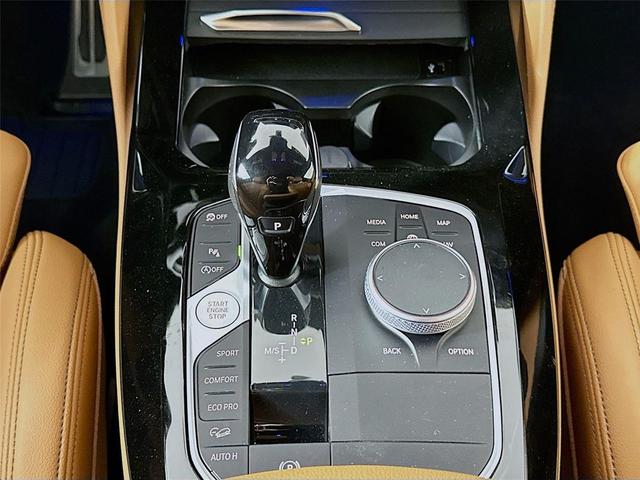 Photo of 2025 Alpine White BMW X4