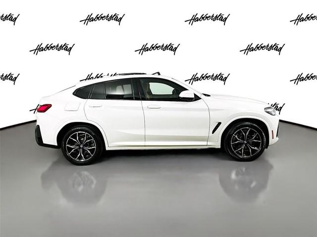 Photo of 2025 Alpine White BMW X4
