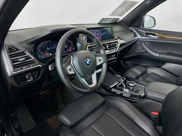 Photo of 2022 Alpine White BMW X3