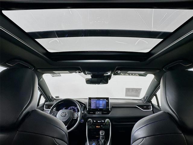 Photo of 2022 Silver Sky Metallic/Midnight Black Metallic Toyota RAV4 Hybrid