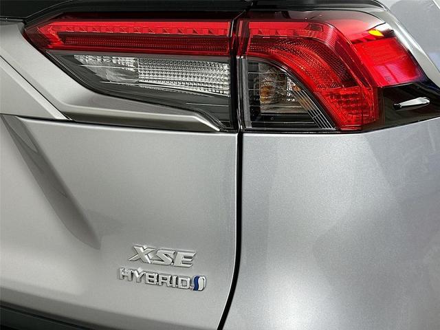 Photo of 2022 Silver Sky Metallic/Midnight Black Metallic Toyota RAV4 Hybrid