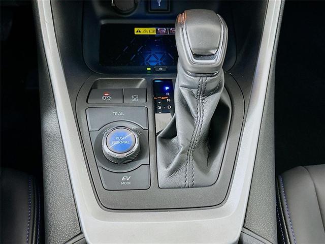 Photo of 2022 Silver Sky Metallic/Midnight Black Metallic Toyota RAV4 Hybrid