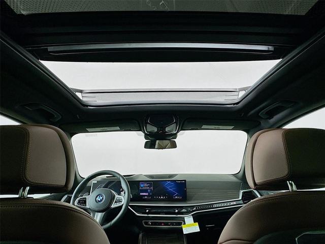 Photo of 2026 Carbon Black Metallic BMW X5 PHEV