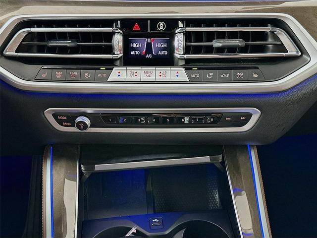 Photo of 2023 Alpine White BMW X5