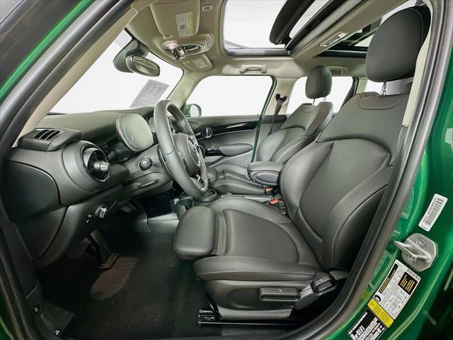 Photo of 2023 British Racing Green IV Metallic MINI Hardtop