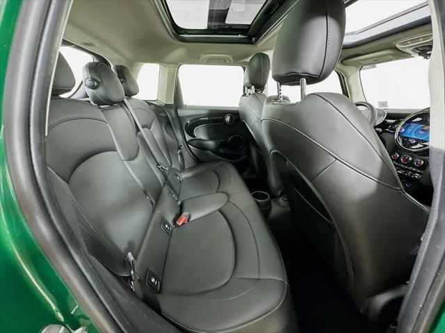 Photo of 2023 British Racing Green IV Metallic MINI Hardtop