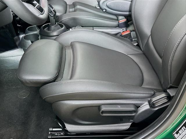 Photo of 2023 British Racing Green IV Metallic MINI Hardtop