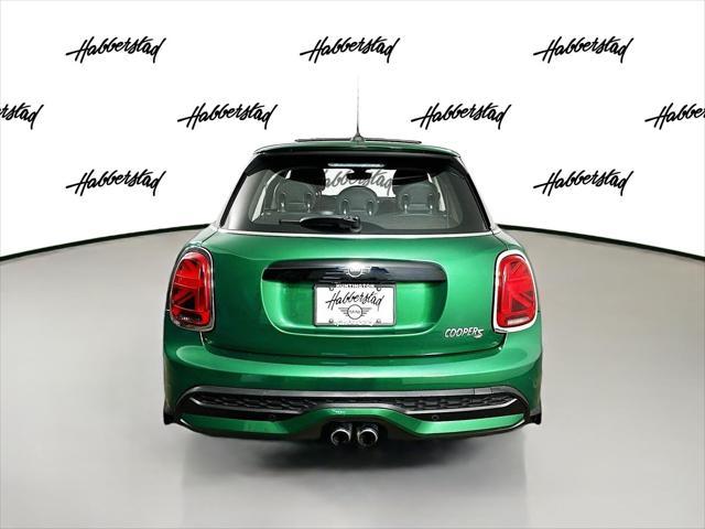 Photo of 2023 British Racing Green IV Metallic MINI Hardtop