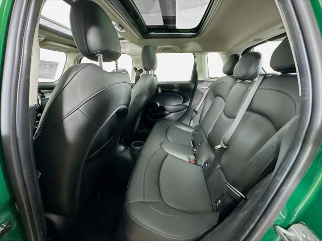 Photo of 2023 British Racing Green IV Metallic MINI Hardtop