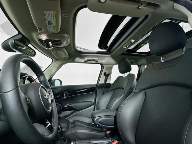 Photo of 2023 British Racing Green IV Metallic MINI Hardtop