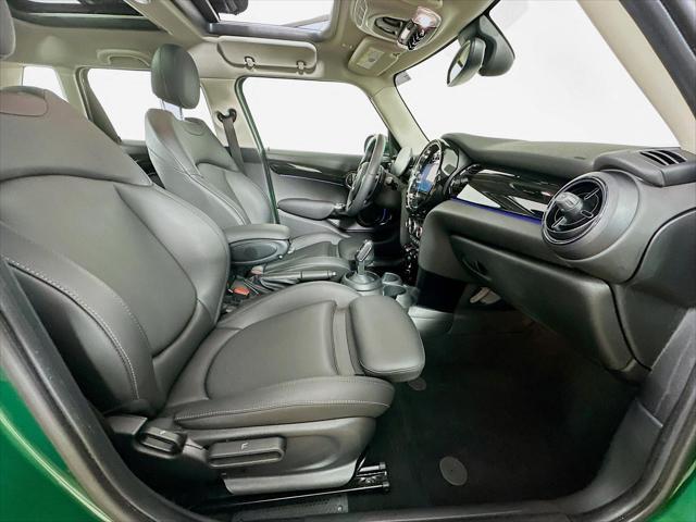 Photo of 2023 British Racing Green IV Metallic MINI Hardtop