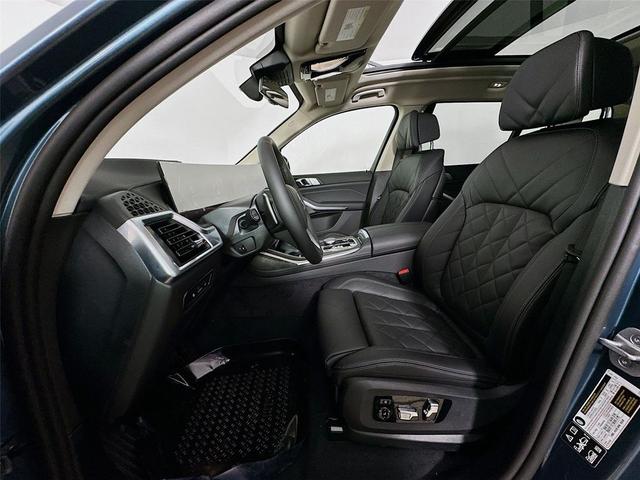 Photo of 2026 Blue Ridge Mountain Metallic BMW X7