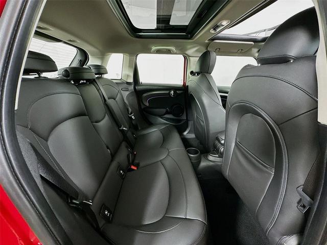 Photo of 2023 Chili Red MINI Hardtop