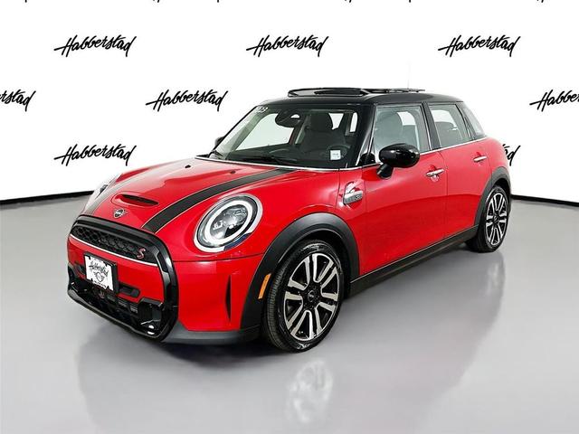 Photo of 2023 Chili Red MINI Hardtop