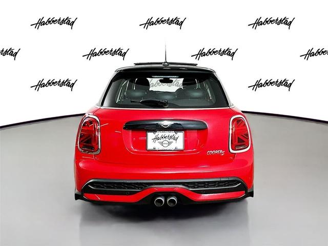 Photo of 2023 Chili Red MINI Hardtop