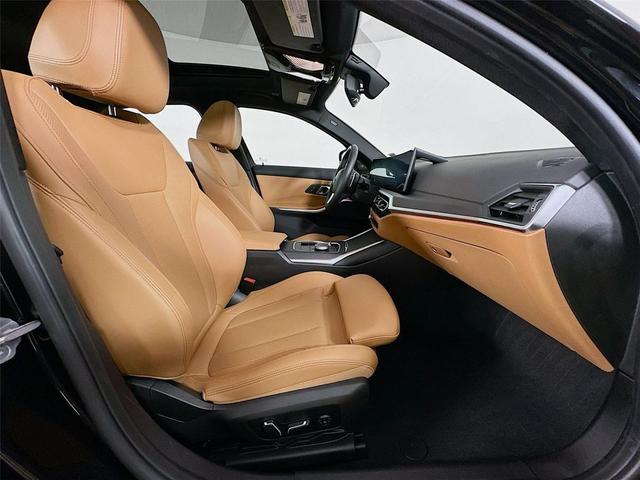 Photo of 2024 Black Sapphire Metallic BMW 330