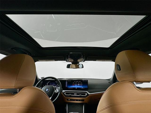 Photo of 2024 Black Sapphire Metallic BMW 330