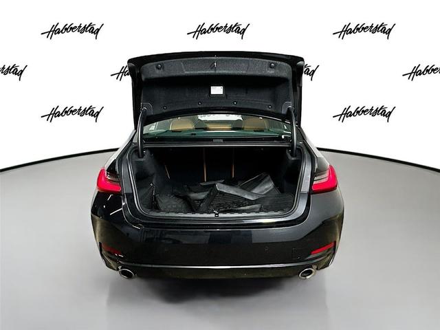 Photo of 2024 Black Sapphire Metallic BMW 330