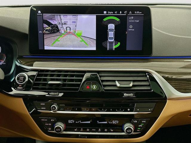 Photo of 2022 Alpine White BMW 530