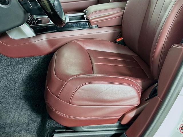 Photo of 2023 Fuji White Land Rover Range Rover