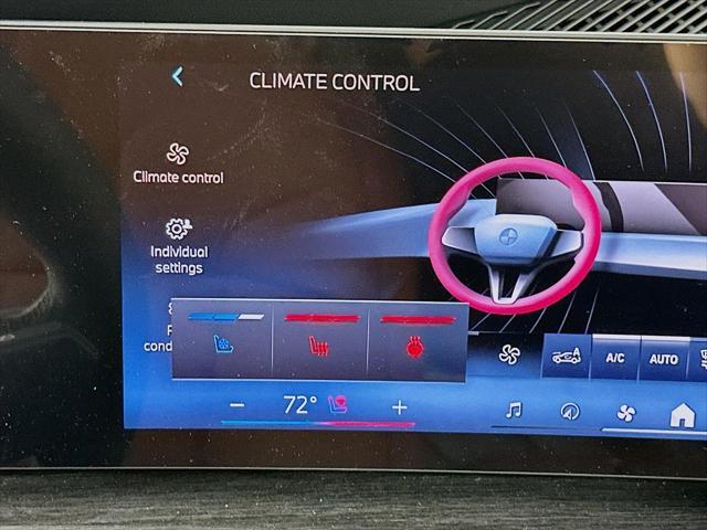 Photo of 2025 Carbon Black Metallic BMW 760