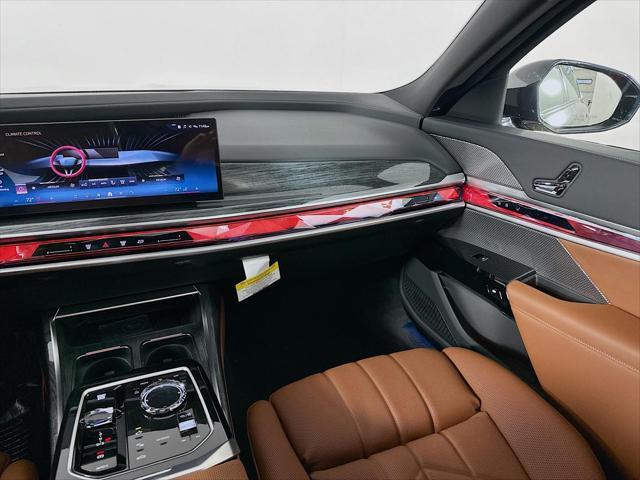 Photo of 2025 Carbon Black Metallic BMW 760