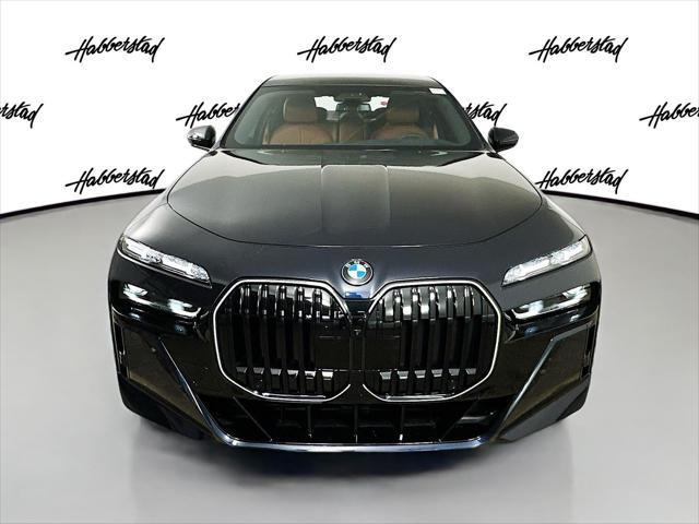 Photo of 2025 Carbon Black Metallic BMW 760