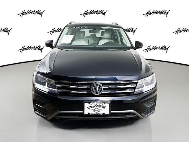 Photo of 2020 Deep Black Pearl Volkswagen Tiguan
