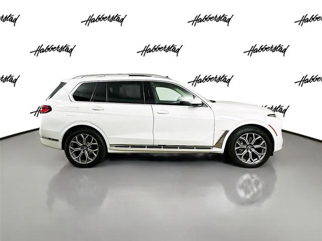 Photo of 2024 Alpine White BMW X7