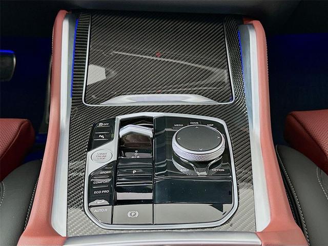 Photo of 2025 Black Sapphire Metallic BMW X6