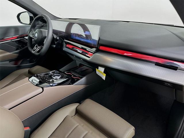 Photo of 2026 Black Sapphire Metallic BMW i5