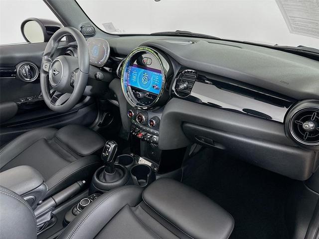 Photo of 2023 Chili Red MINI Convertible