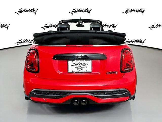 Photo of 2023 Chili Red MINI Convertible