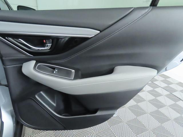 Photo of 2021 Ice Silver Metallic Subaru Outback