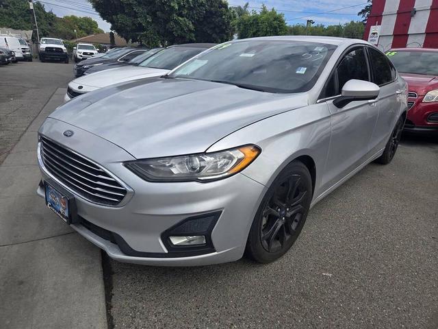 Photo of 2019 Ingot Silver Ford Fusion