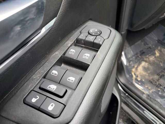Photo of 2025 Diamond Black RAM 1500