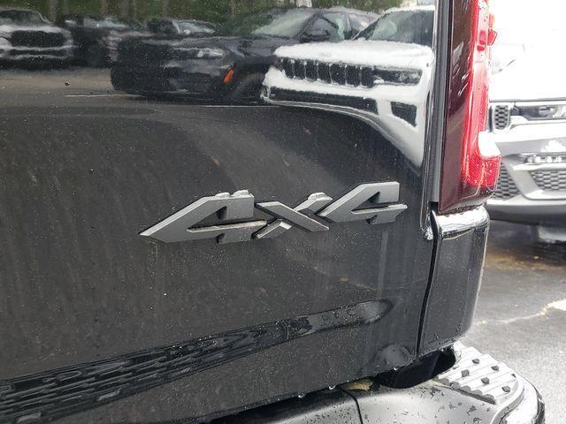Photo of 2025 Diamond Black RAM 1500