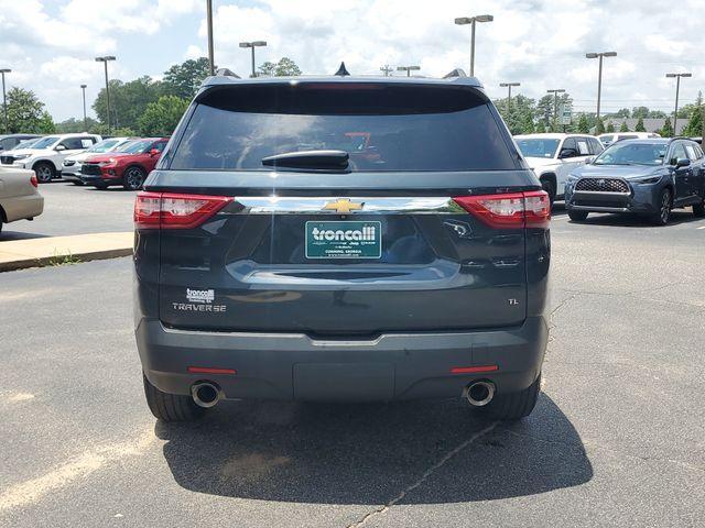 Photo of 2020 Graphite Metallic Chevrolet Traverse