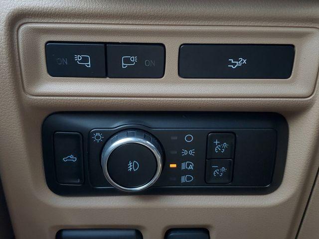Photo of 2023 Oxford White Ford F-150
