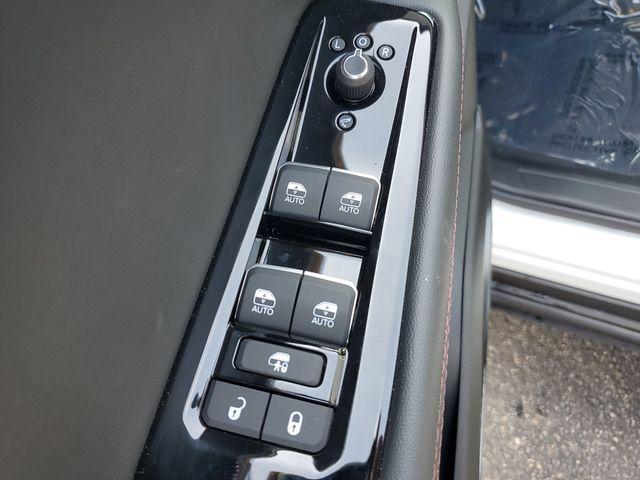 Photo of 2025 Bright White Clearcoat Jeep Wagoneer S