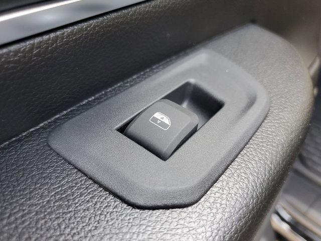 Photo of 2025 Diamond Black RAM 1500