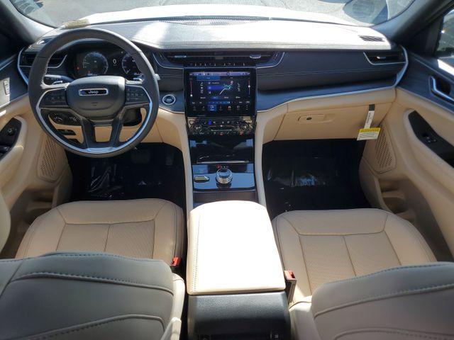 Photo of 2025 Bright White Clearcoat Jeep Grand Cherokee L